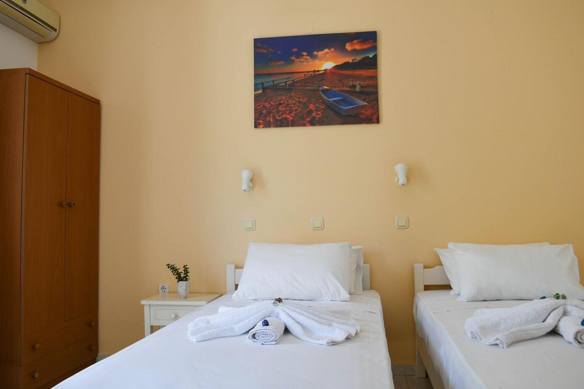 Litinas Apartments With Pool Aγία Μαρίνα Εξωτερικό φωτογραφία