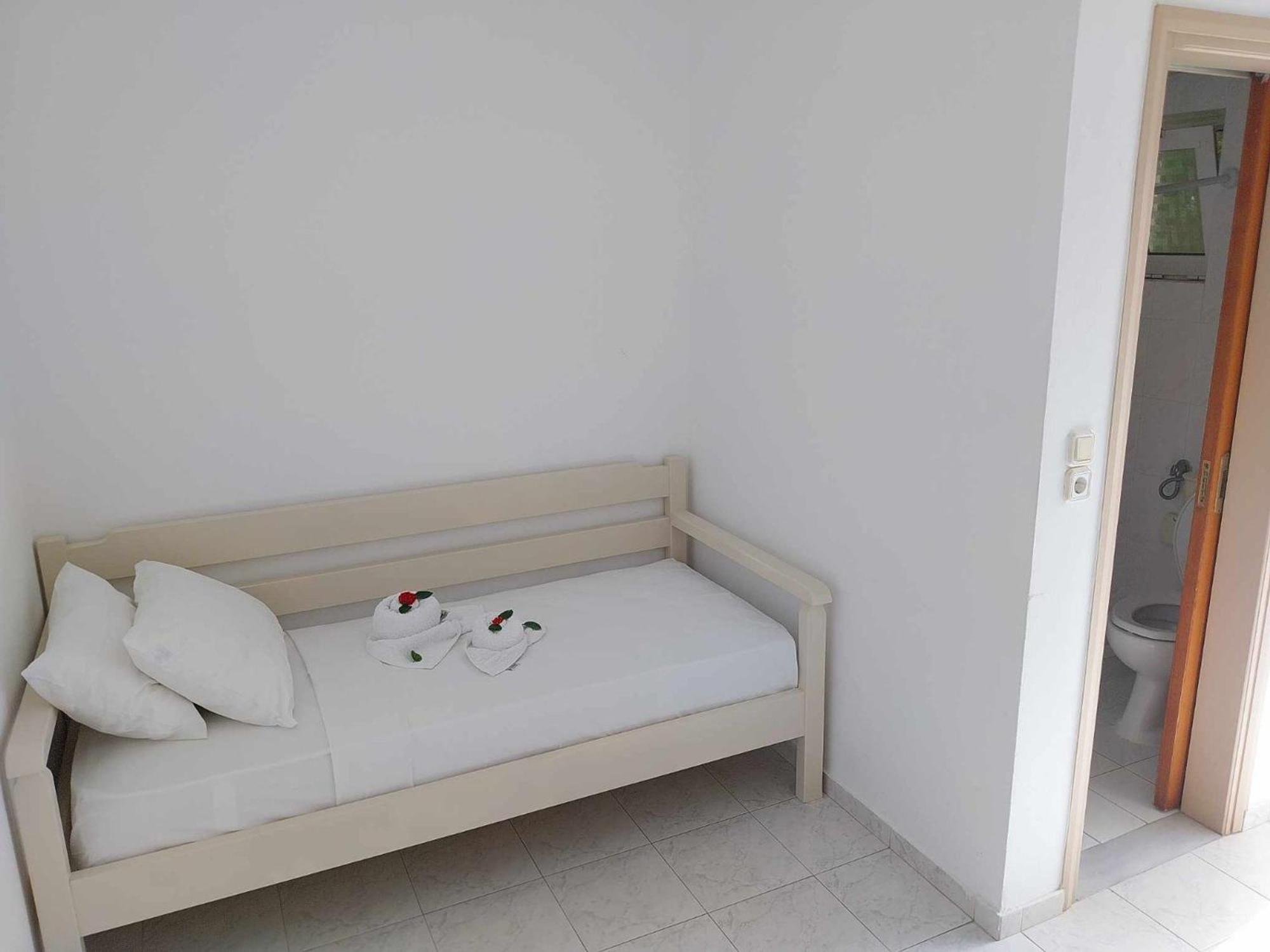 Litinas Apartments With Pool Aγία Μαρίνα Εξωτερικό φωτογραφία