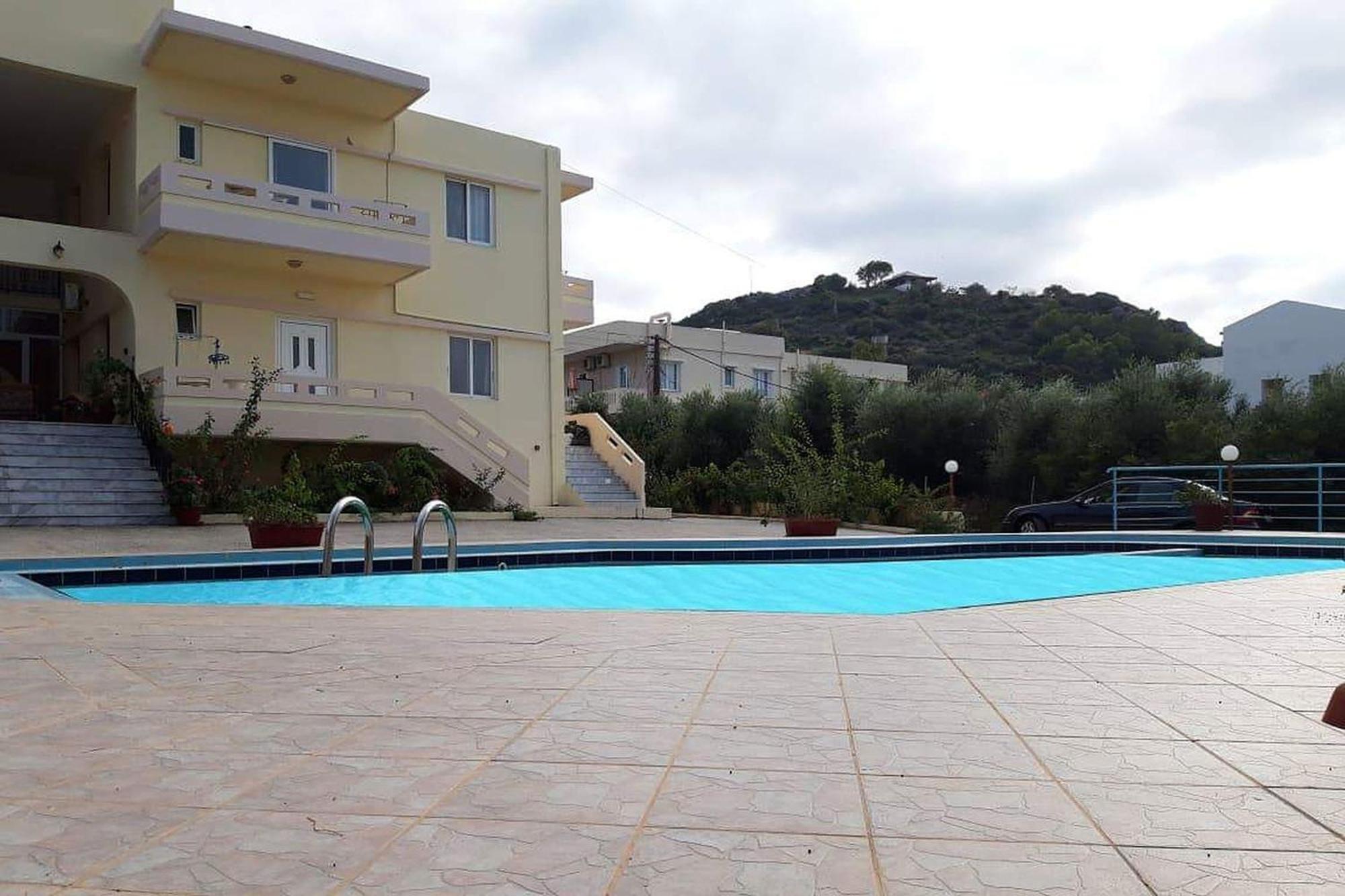 Litinas Apartments With Pool Aγία Μαρίνα Εξωτερικό φωτογραφία